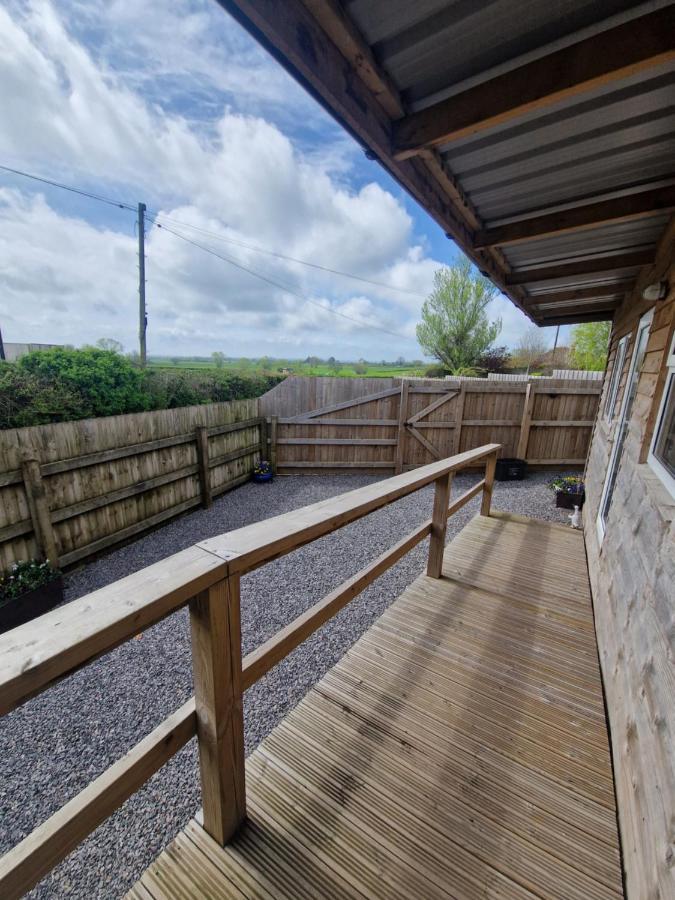 וולס Featheredge Corner Lodge מראה חיצוני תמונה