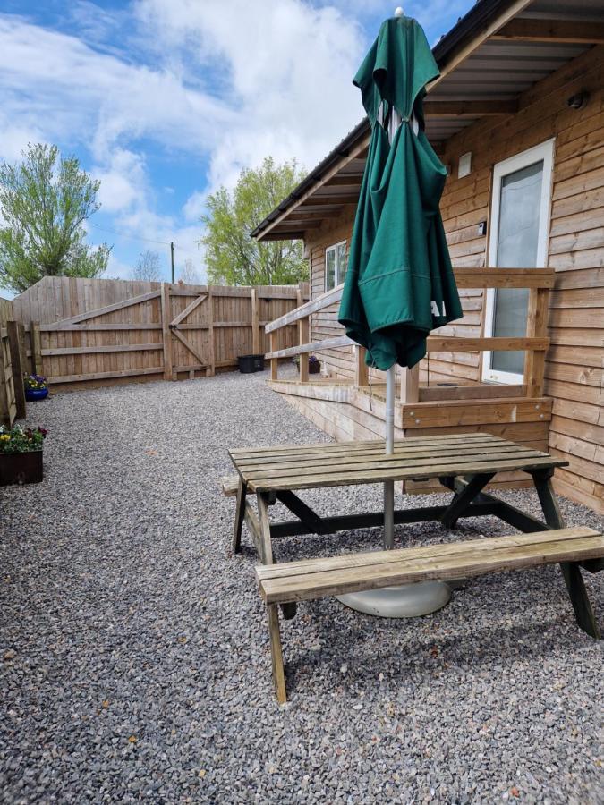 וולס Featheredge Corner Lodge מראה חיצוני תמונה