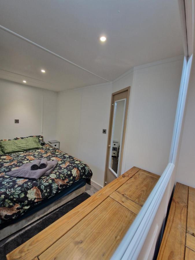 וולס Featheredge Corner Lodge מראה חיצוני תמונה
