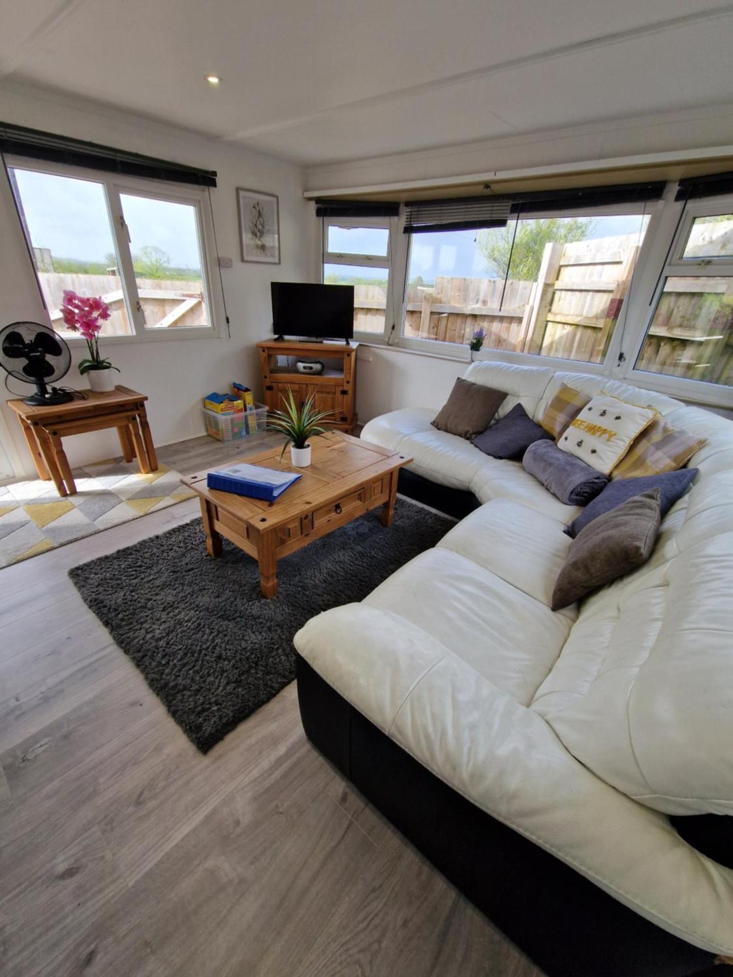 וולס Featheredge Corner Lodge מראה חיצוני תמונה