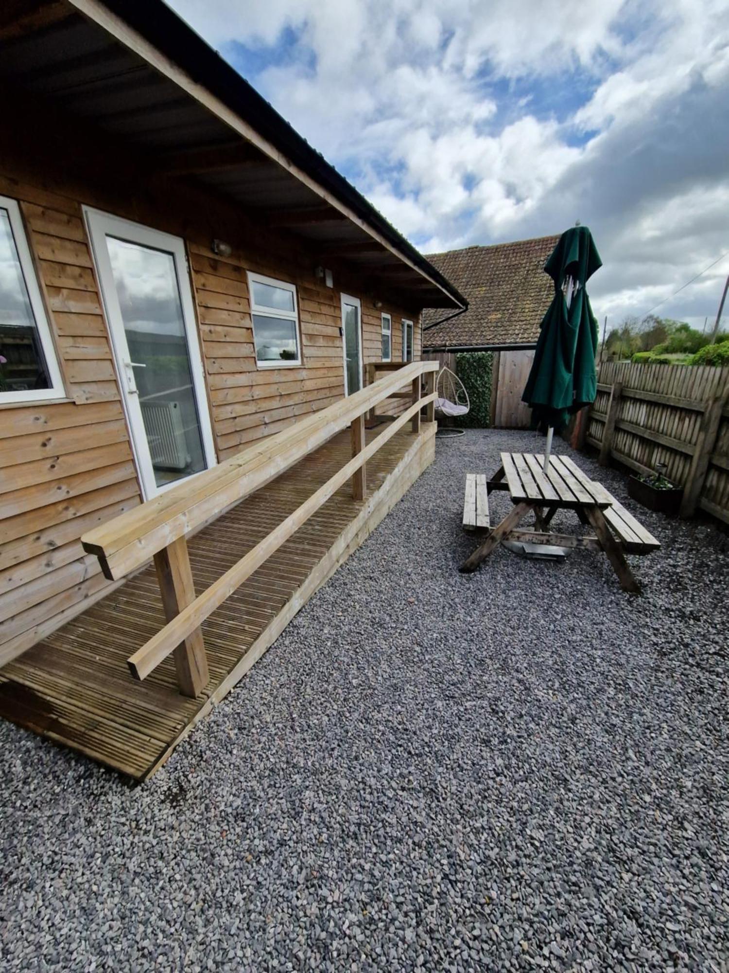 וולס Featheredge Corner Lodge מראה חיצוני תמונה